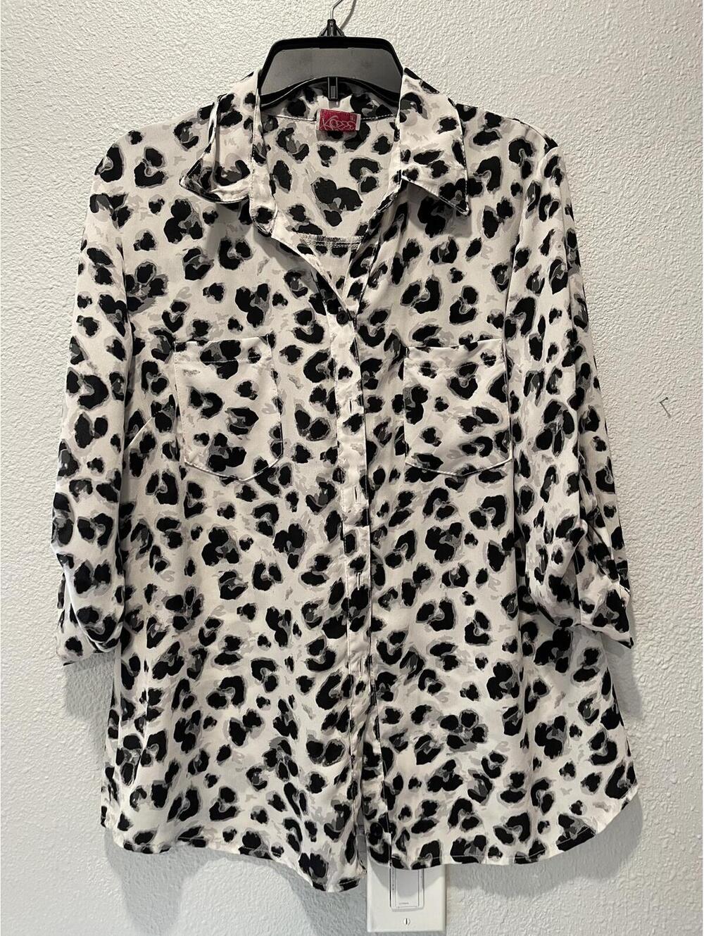 Rosse Women's Black and White Leopard Print Button-Up Shirt,